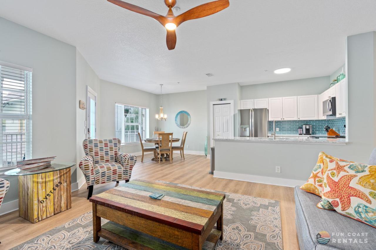 On Flagler Avenue! Dog Friendly With Balcony And Parking Walk To The Beach! Нью-Смирна-Бич Экстерьер фото