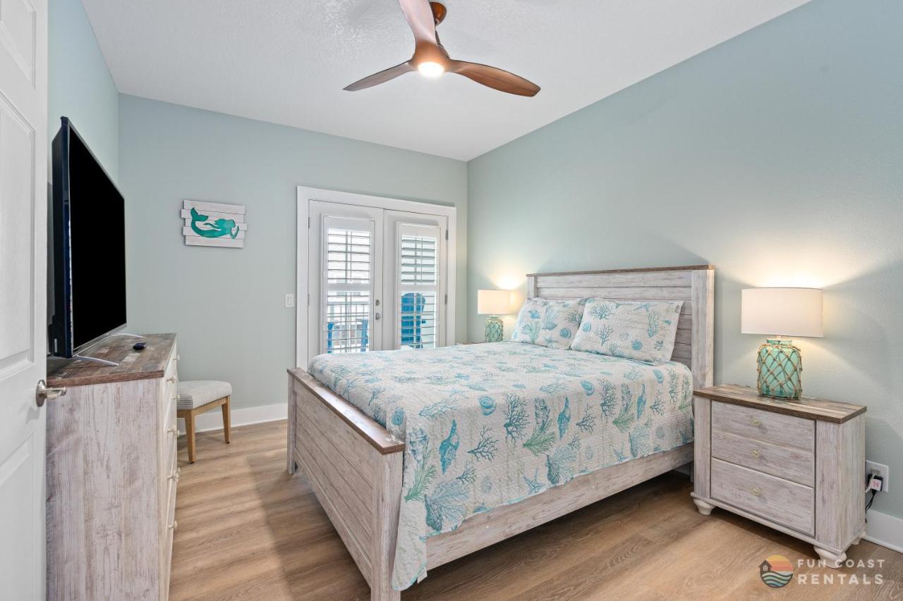 On Flagler Avenue! Dog Friendly With Balcony And Parking Walk To The Beach! Нью-Смирна-Бич Экстерьер фото