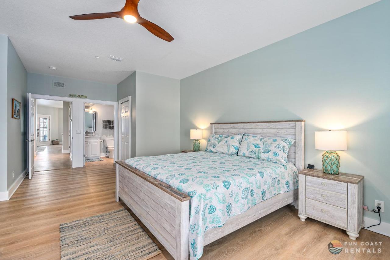 On Flagler Avenue! Dog Friendly With Balcony And Parking Walk To The Beach! Нью-Смирна-Бич Экстерьер фото